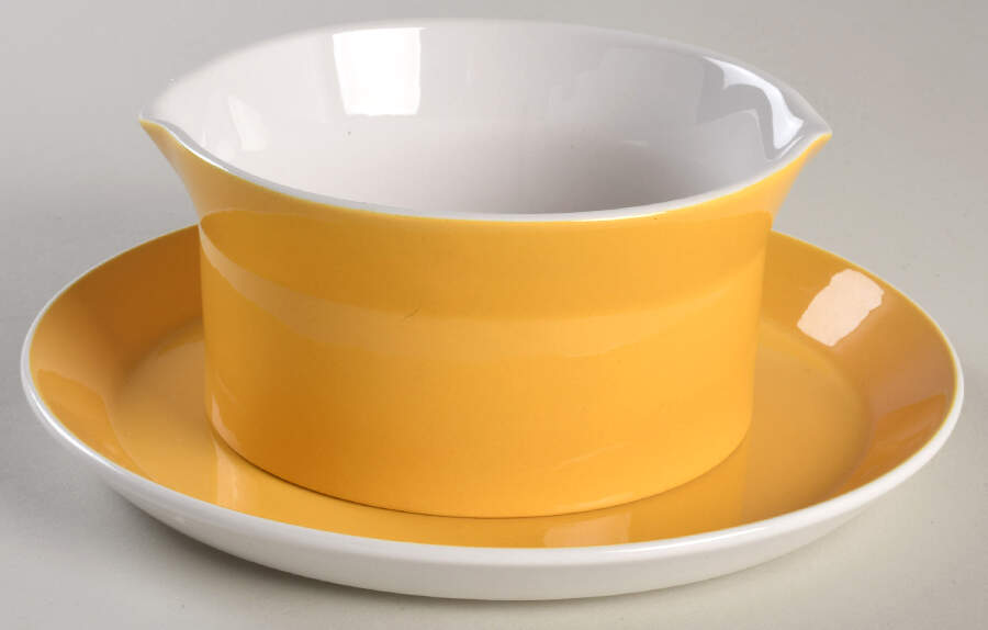 Duplex Yellow Gravy Boat & Underplate by Mikasa-1
