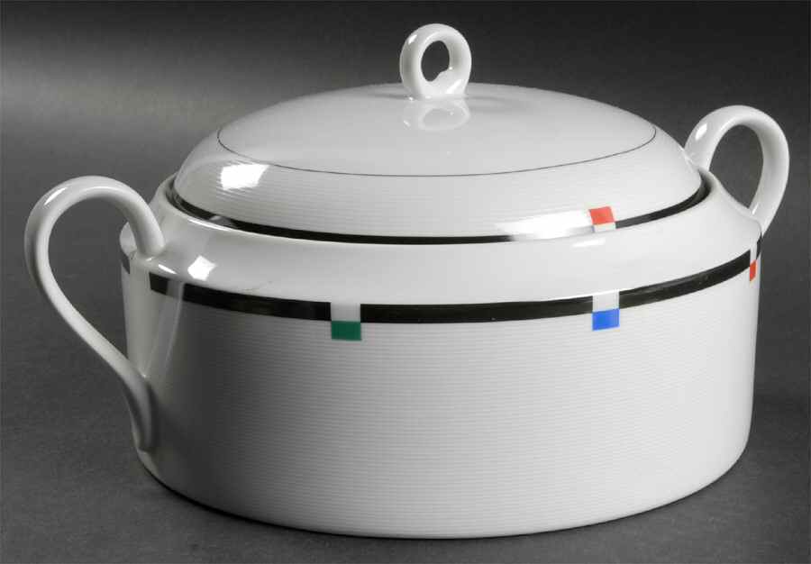 Ebony Accent 2.5 Qt Round Covered Casserole by Mikasa-1