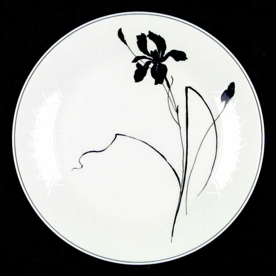 Ebony Iris Dinner Plate by Mikasa-1