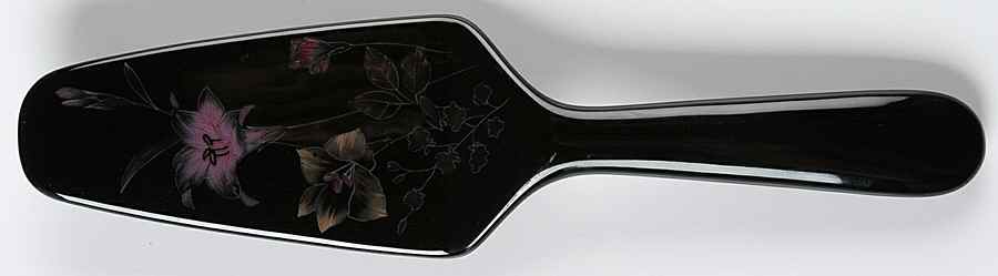 Ebony Meadow Solid Ceramic Pie/Cake Server by Mikasa-1