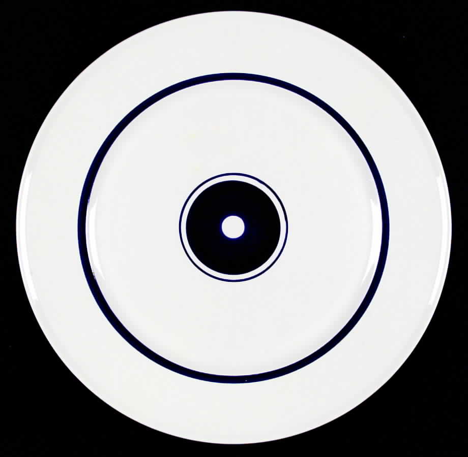 Echo Dinner Plate by Mikasa-1