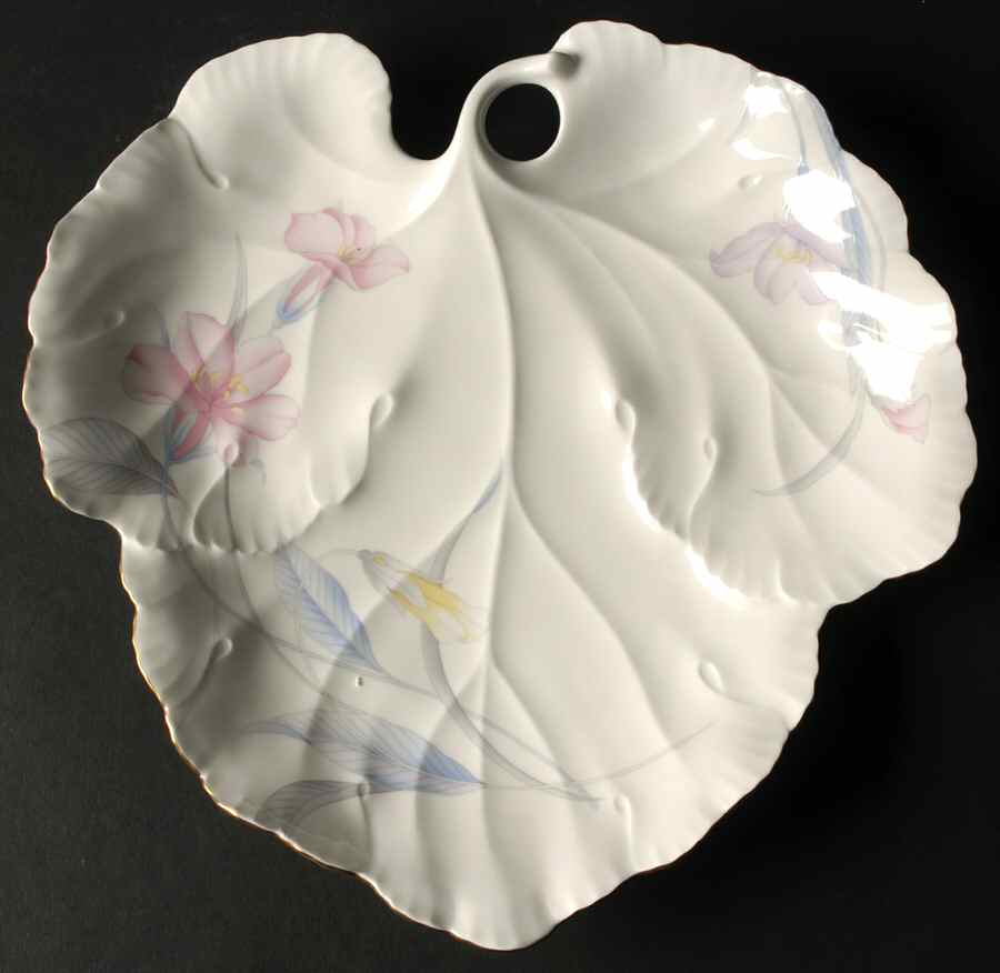 Eden's Garden 11" Leaf Dish by Mikasa-1