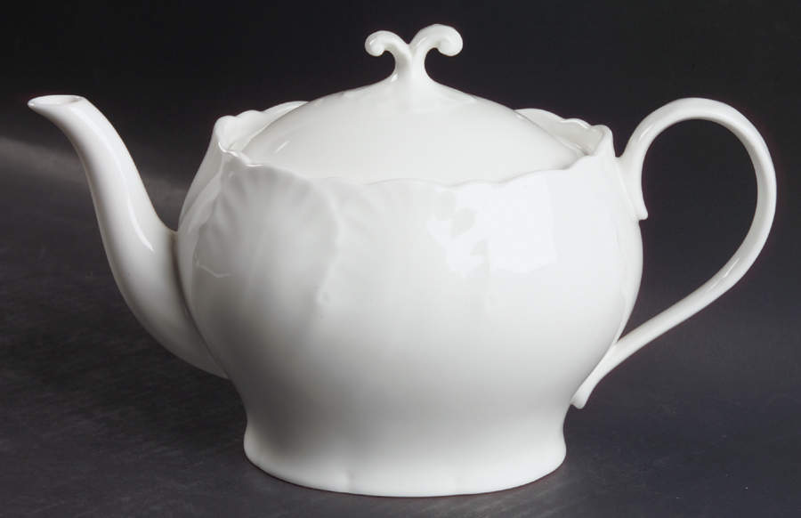Elegante Tea/Coffee Pot & Lid by Mikasa-1