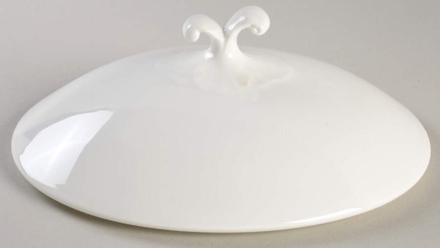 Elegante Lid for 2 Quart Oval Covered Casserole by Mikasa-1