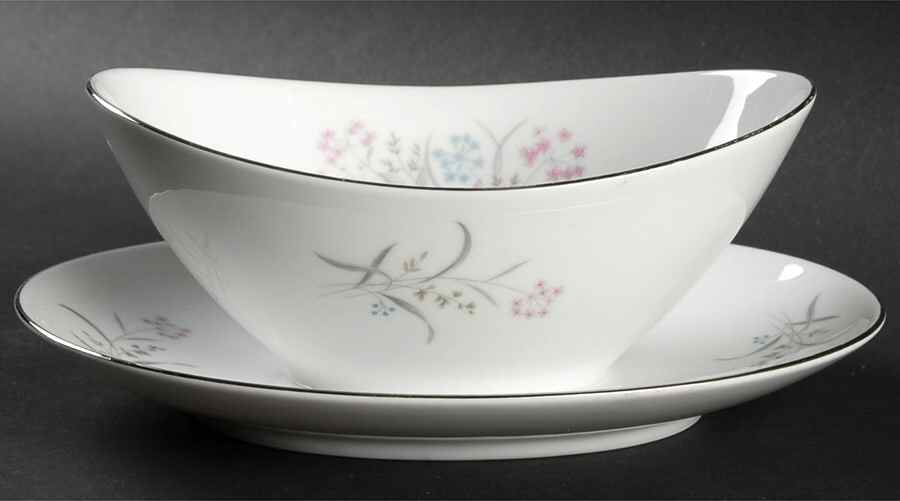 Elsie Gravy Boat with Attached Underplate by Mikasa-1