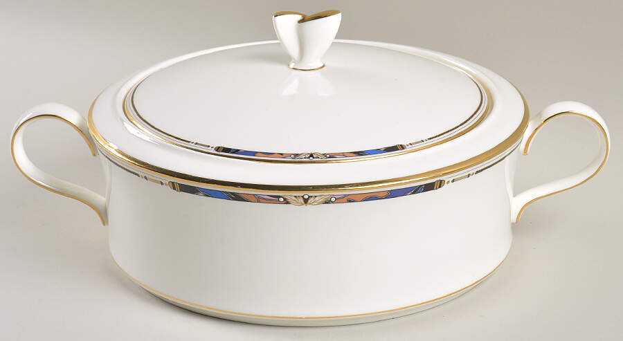 Embrace Round Covered Vegetable by Mikasa-1