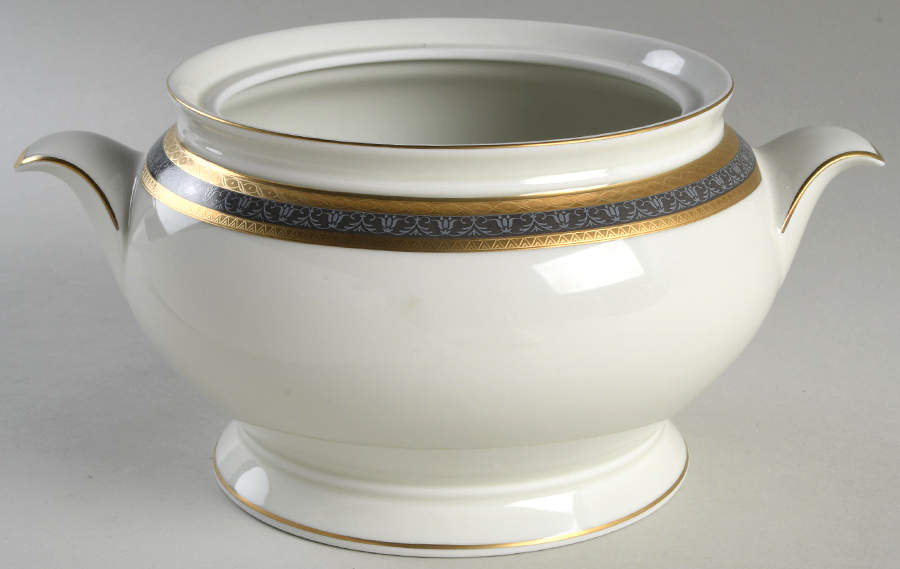 Embassy Court 2 Qt Round Covered Casserole No Lid by Mikasa-1