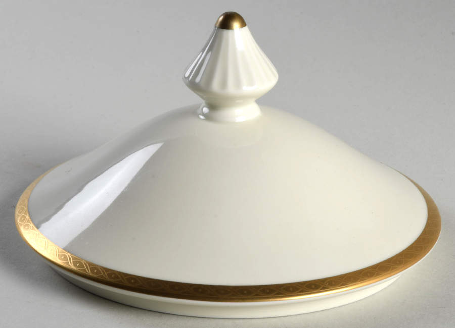 Embassy Court Lid for 2 Qt Round Covered Casserole by Mikasa-1