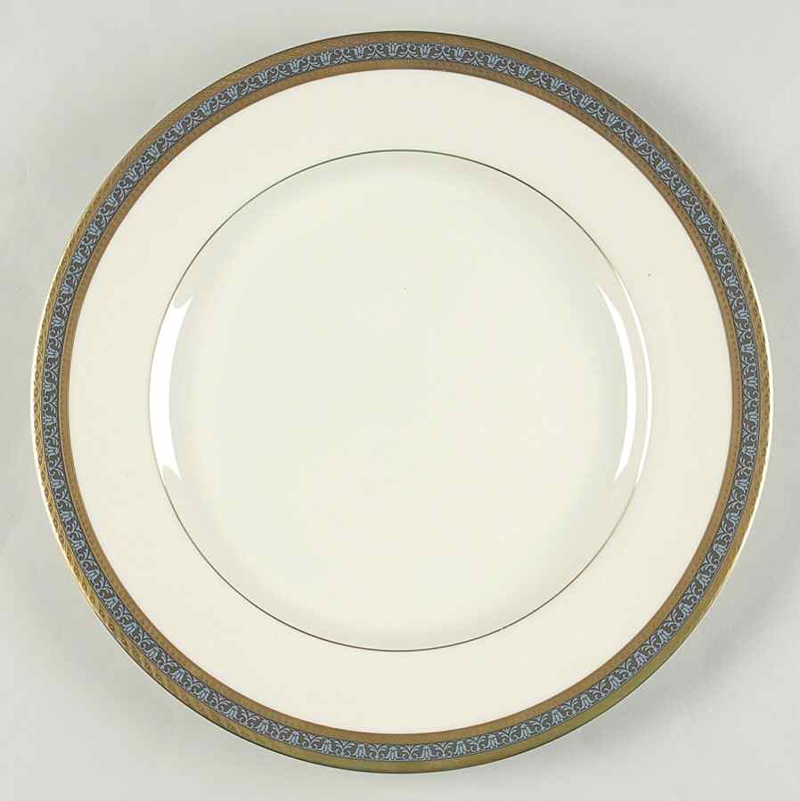 Embassy Court 12" Chop Plate (Round Platter) by Mikasa-1