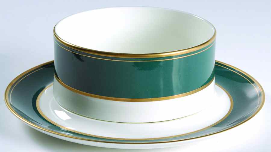 Emerald Gravy Boat & Underplate by Mikasa-1