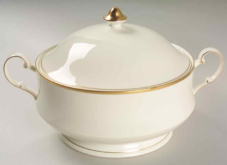 Empire Round Covered Vegetable by Mikasa-1