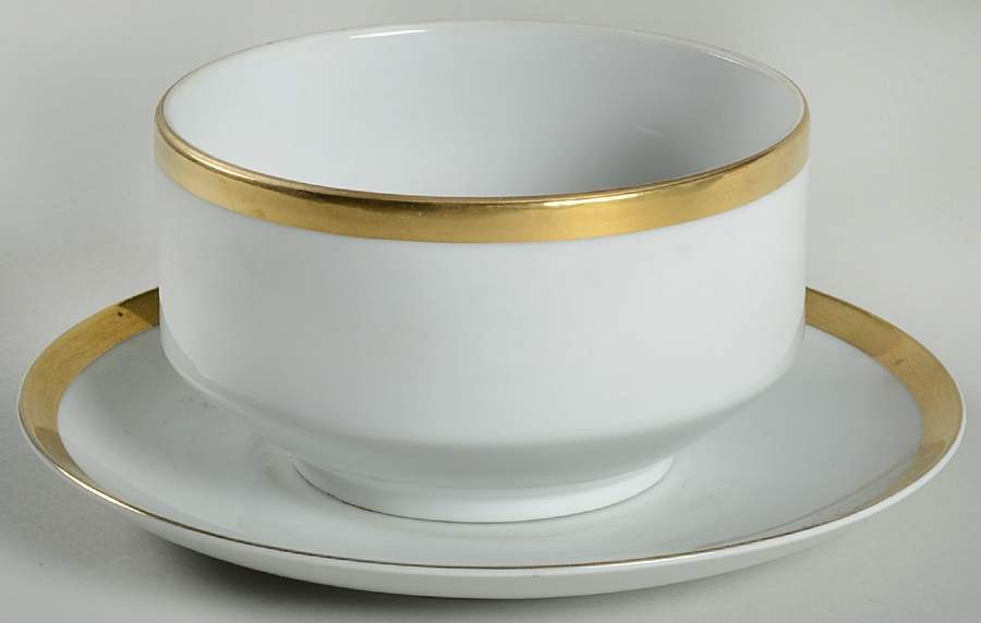 Empress Gravy Boat with Attached Underplate by Mikasa-1