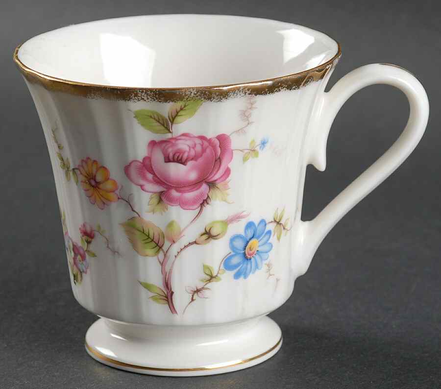 Enchantress Footed Cup by Mikasa-1