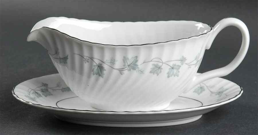 Encino Gravy Boat & Underplate by Mikasa-1