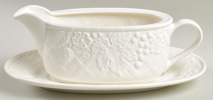 English Countryside White Gravy Boat & Underplate by Mikasa-1