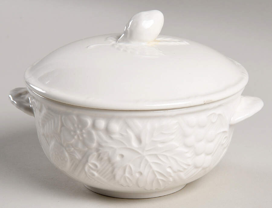English Countryside White Individual Casserole & Lid by Mikasa-1