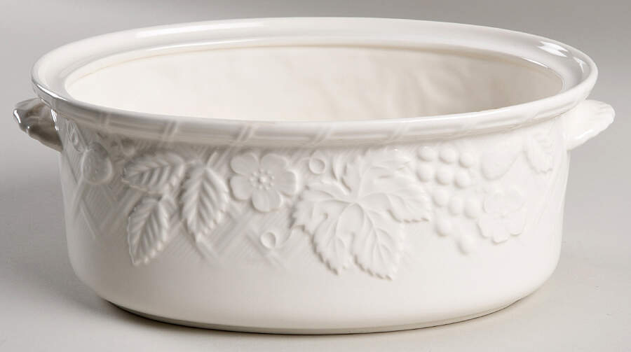 English Countryside White 2 Quart Oval Casserole No Lid by Mikasa-1