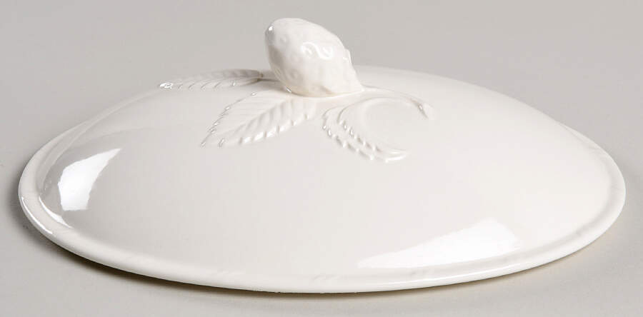 English Countryside White Lid for 2 Quart Oval Covered Casserole by Mikasa-1