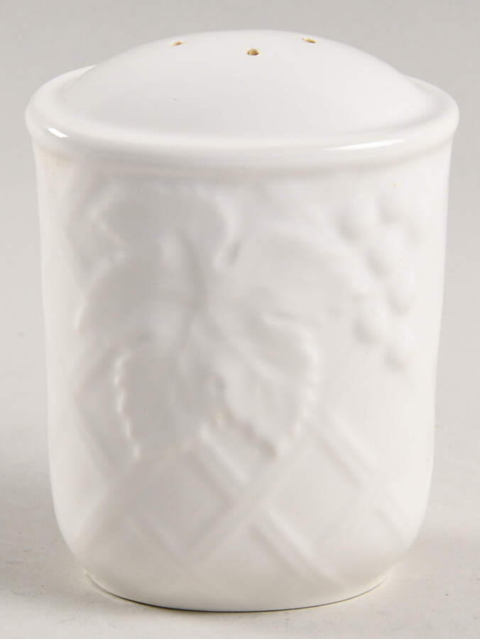 English Countryside White Pepper Shaker by Mikasa-1