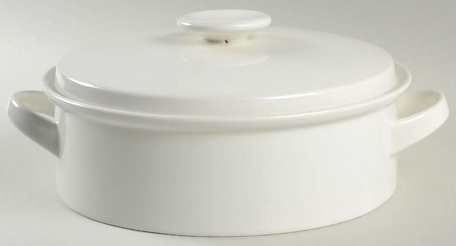 Epiqure White 2 Qt Round Covered Casserole by Mikasa-1