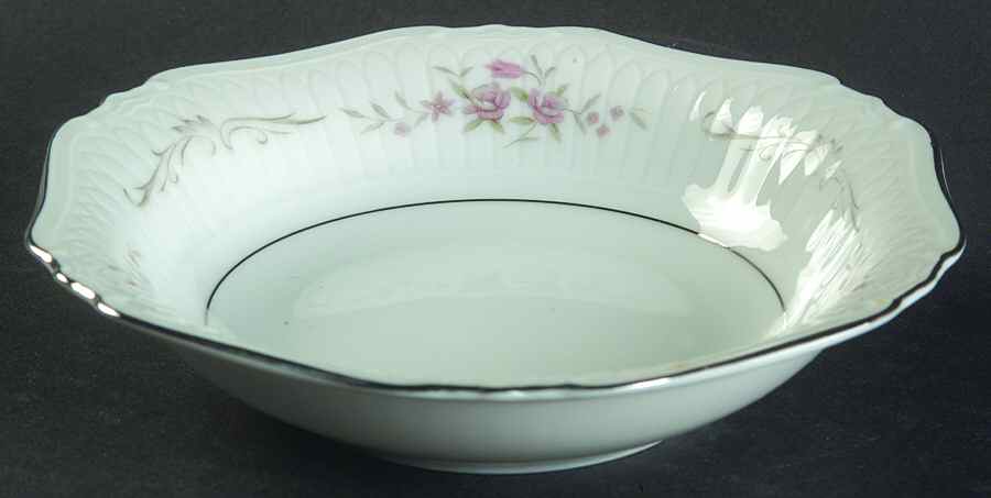 Exquisite Fruit/Dessert (Sauce) Bowl by Mikasa-1