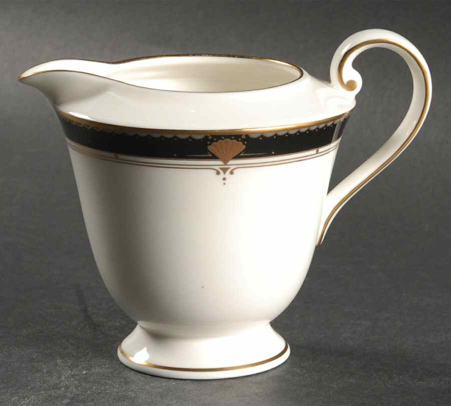 Fanfare Black Creamer by Mikasa-1