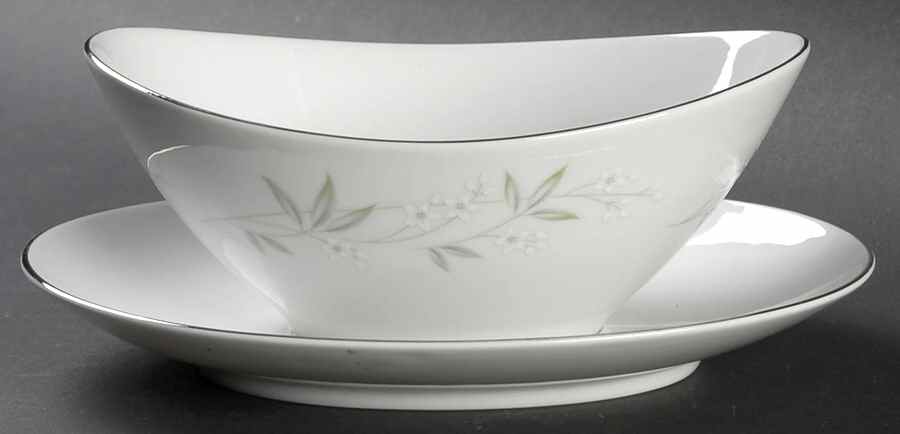 Felicia Gravy Boat with Attached Underplate by Mikasa-1
