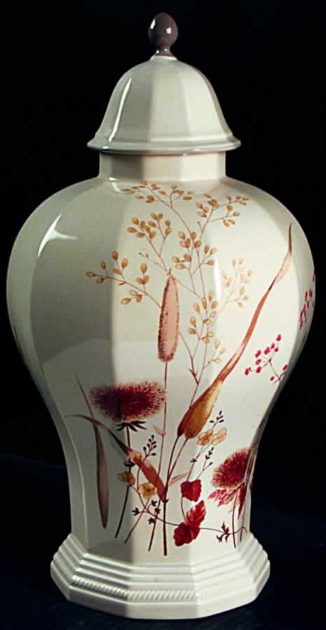 Ferndale Covered Vase by Mikasa-1