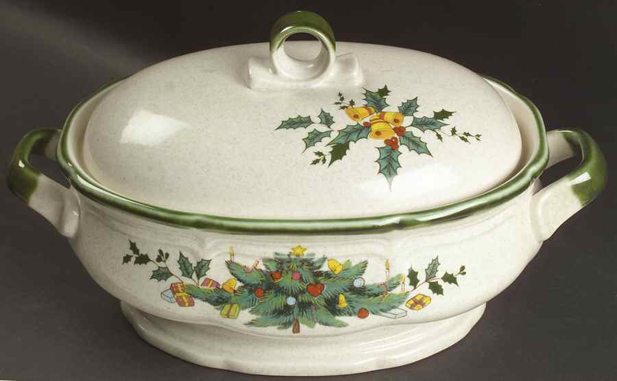 Festive Season 2 Quart Oval Covered Casserole by Mikasa-1