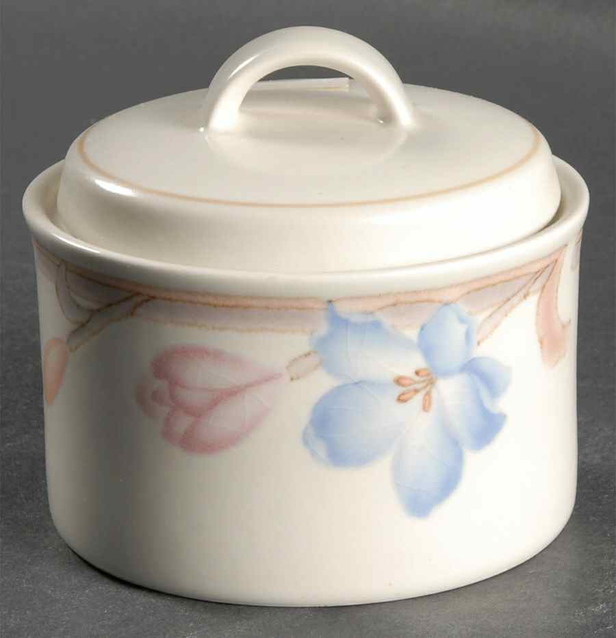 Festoons Sugar Bowl & Lid by Mikasa-1