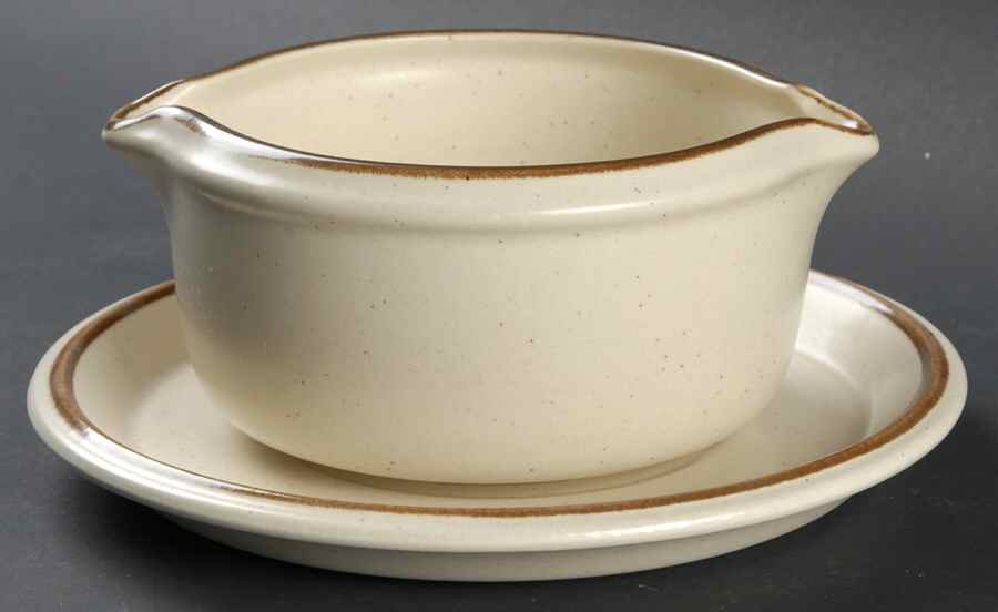 Flower Arrangement Gravy Boat & Underplate by Mikasa-1