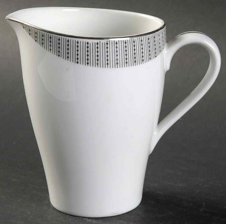 Flair Creamer by Mikasa-1