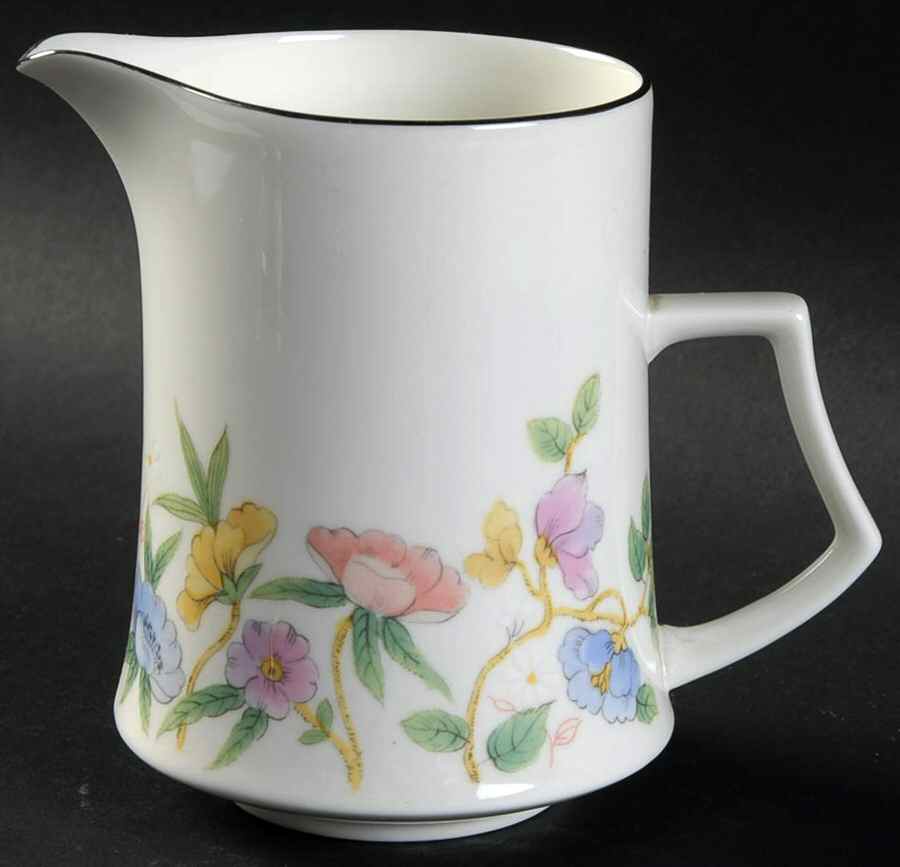 Fleur Avignon Creamer by Mikasa-1