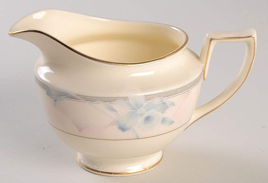 Floral Blush Creamer by Mikasa-1