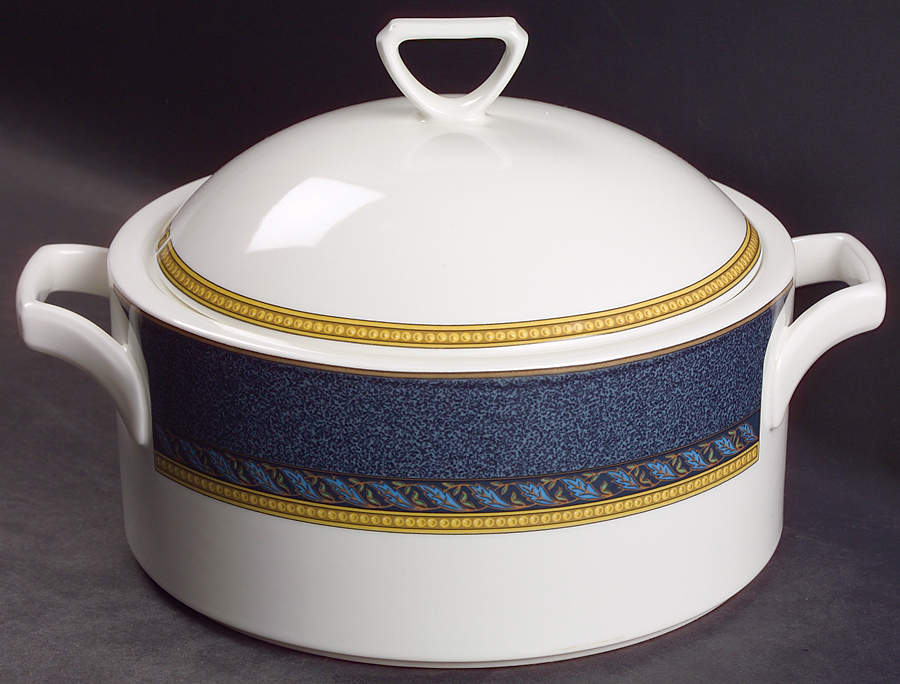 Florentine Blue 2 Qt Round Covered Casserole by Mikasa-1