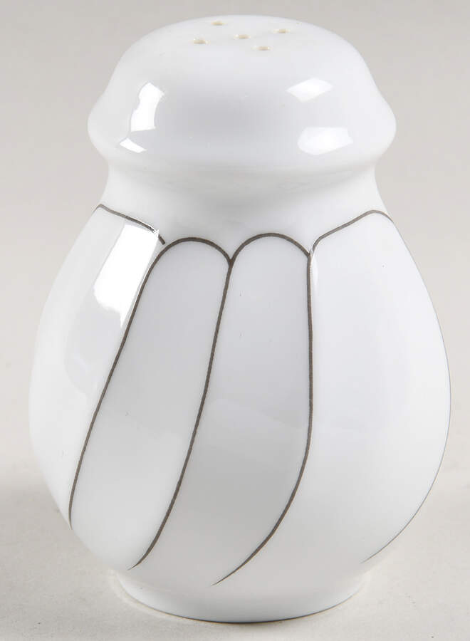 Fleetwood Pepper Shaker by Mikasa-1