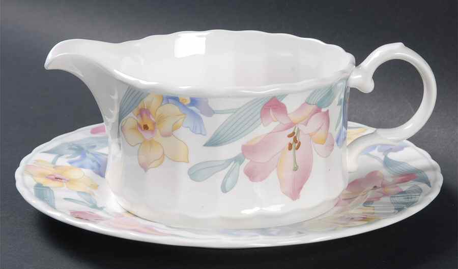 Floral Finesse Round Gravy Boat & Underplate (Salad Plate) by Mikasa-1
