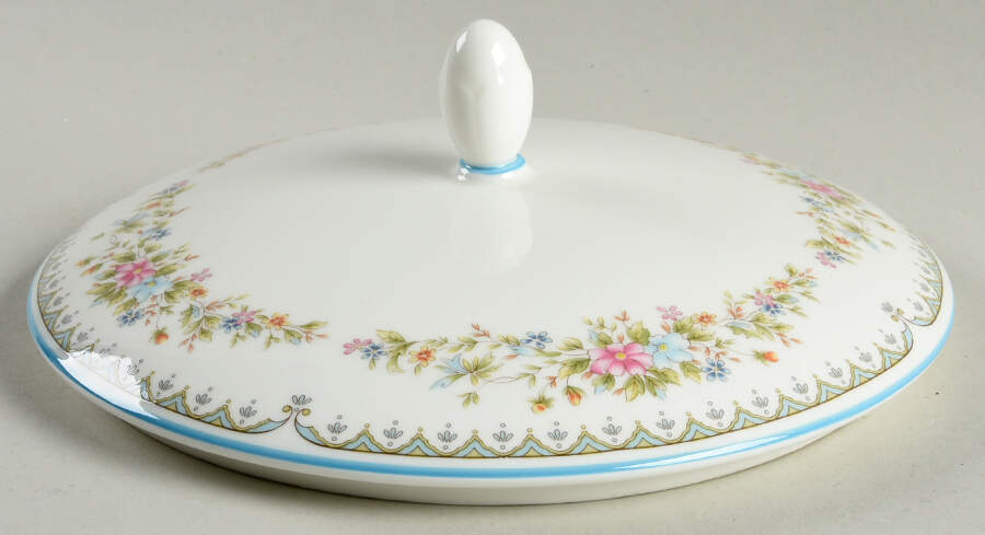 Flower Mist Lid for Round Vegetable by Mikasa-1
