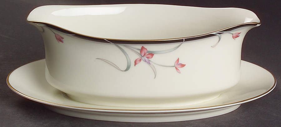 Floradora Gravy Boat with Attached Underplate by Mikasa-1