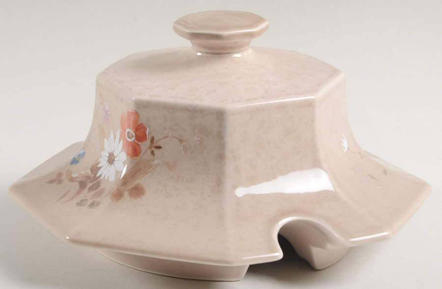 Folk Dance Lid for Tureen by Mikasa-1