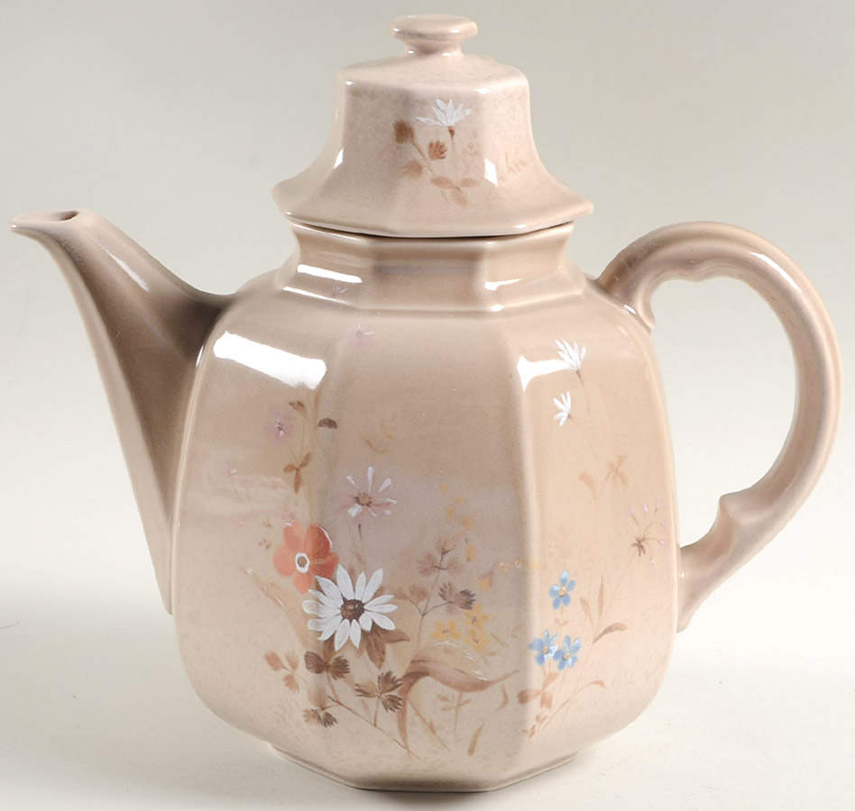 Folk Dance Coffee Pot & Lid by Mikasa-1