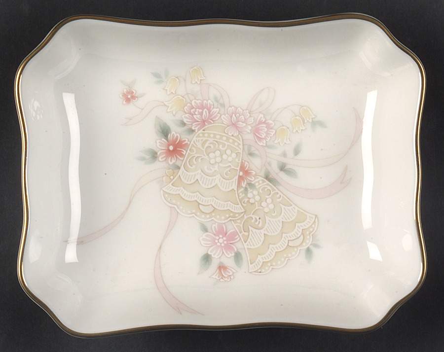 Forever Love Nut Dish by Mikasa-1
