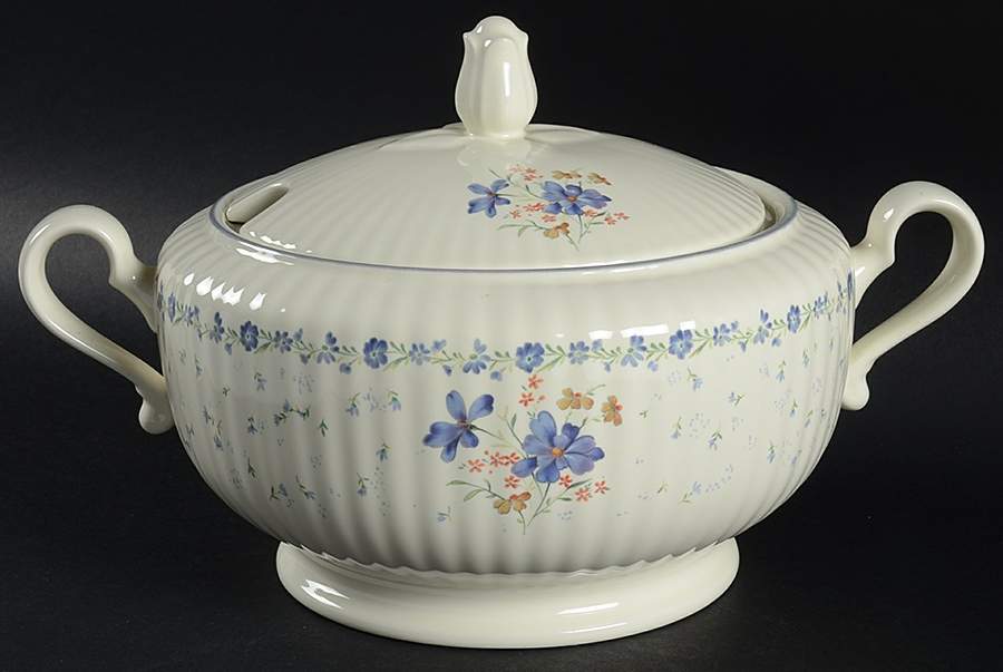 Forget Me Not Tureen &  Lid by Mikasa-1