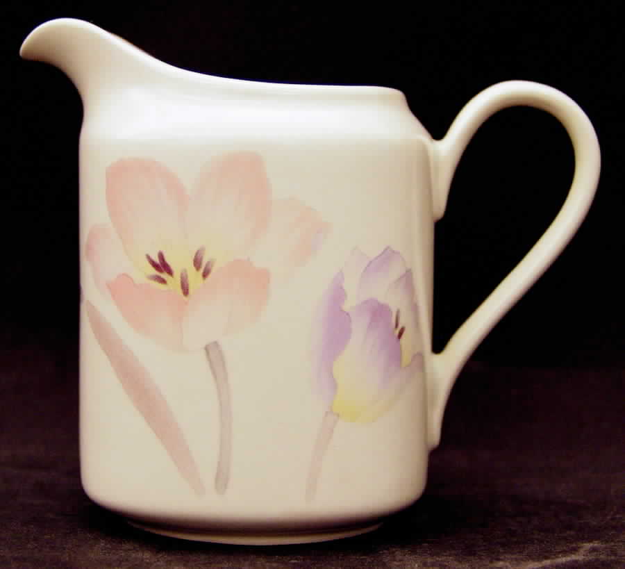 Footloose Creamer by Mikasa-1