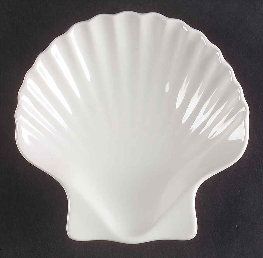 French Countryside Shell Shaped Dish by Mikasa-1