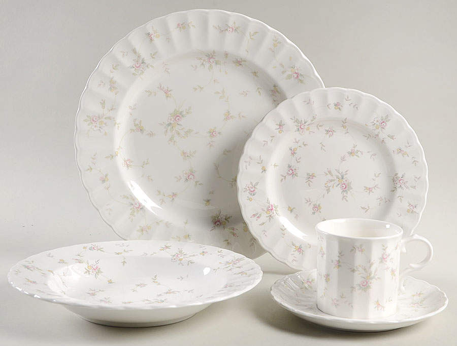 French Chintz 40 Piece Estate Set by Mikasa-1