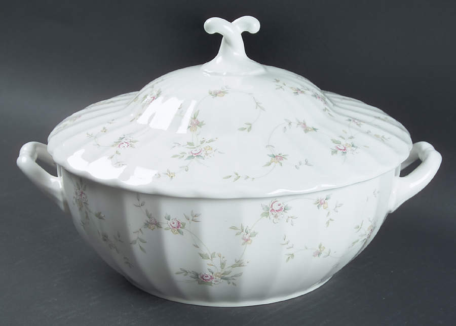 French Chintz 2 Qt Round Covered Casserole by Mikasa-1
