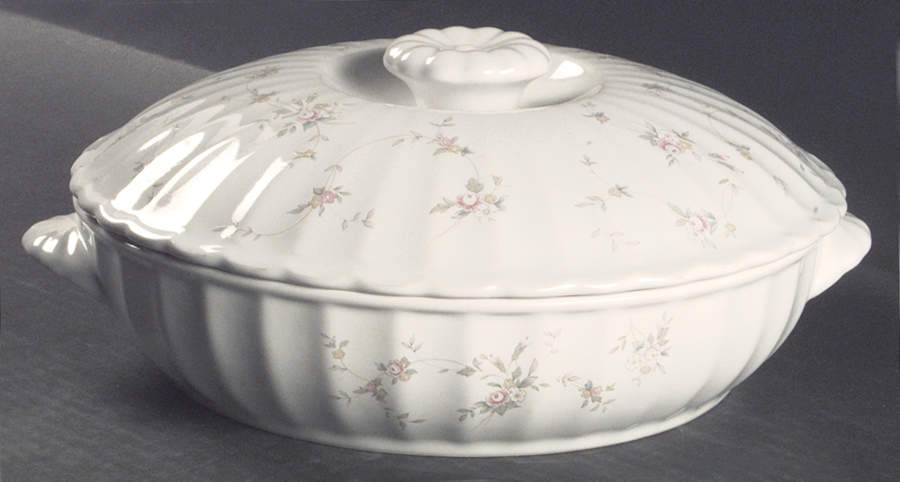 French Chintz 1.5 Qt Round Covered Casserole by Mikasa-1