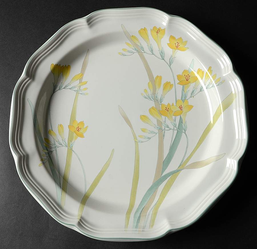 Freesia 12" Chop Plate (Round Platter) by Mikasa-1