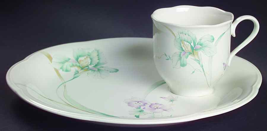 French Iris Snack Plate & Cup Set by Mikasa-1